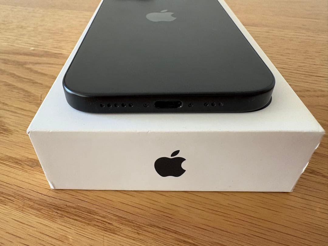 【美品】iPhone15 128GB ブラック(SIMフリー)