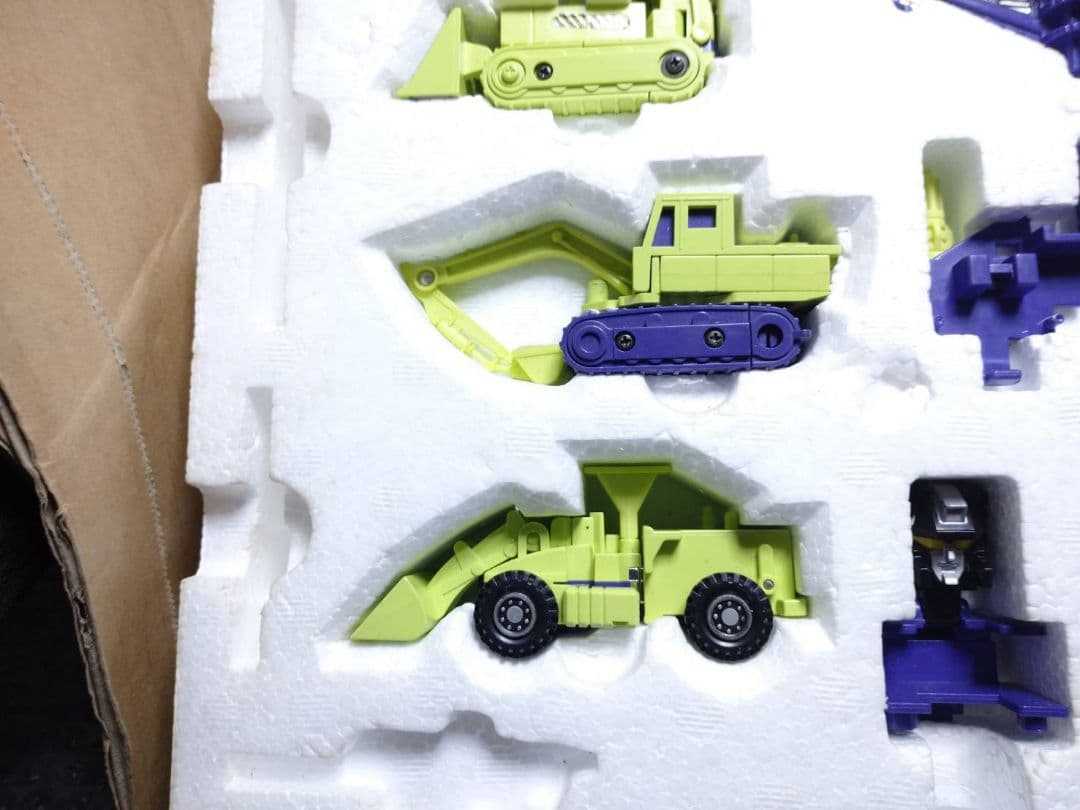 復刻版ではありません!激レア中古品トランスフォーマービルドロン巨人兵デバスター