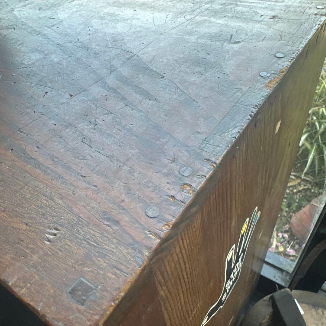 木製棚タンス、本棚　STOP SMOGステッカー