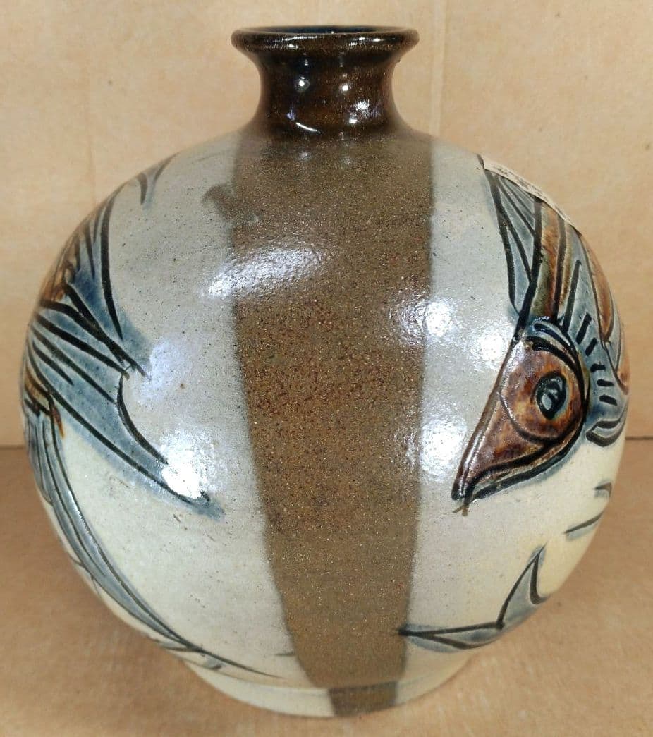 【本物保証】金城次郎 窓絵丸壷(海老魚紋）共箱 栞 人間国宝 極美品 壷屋焼