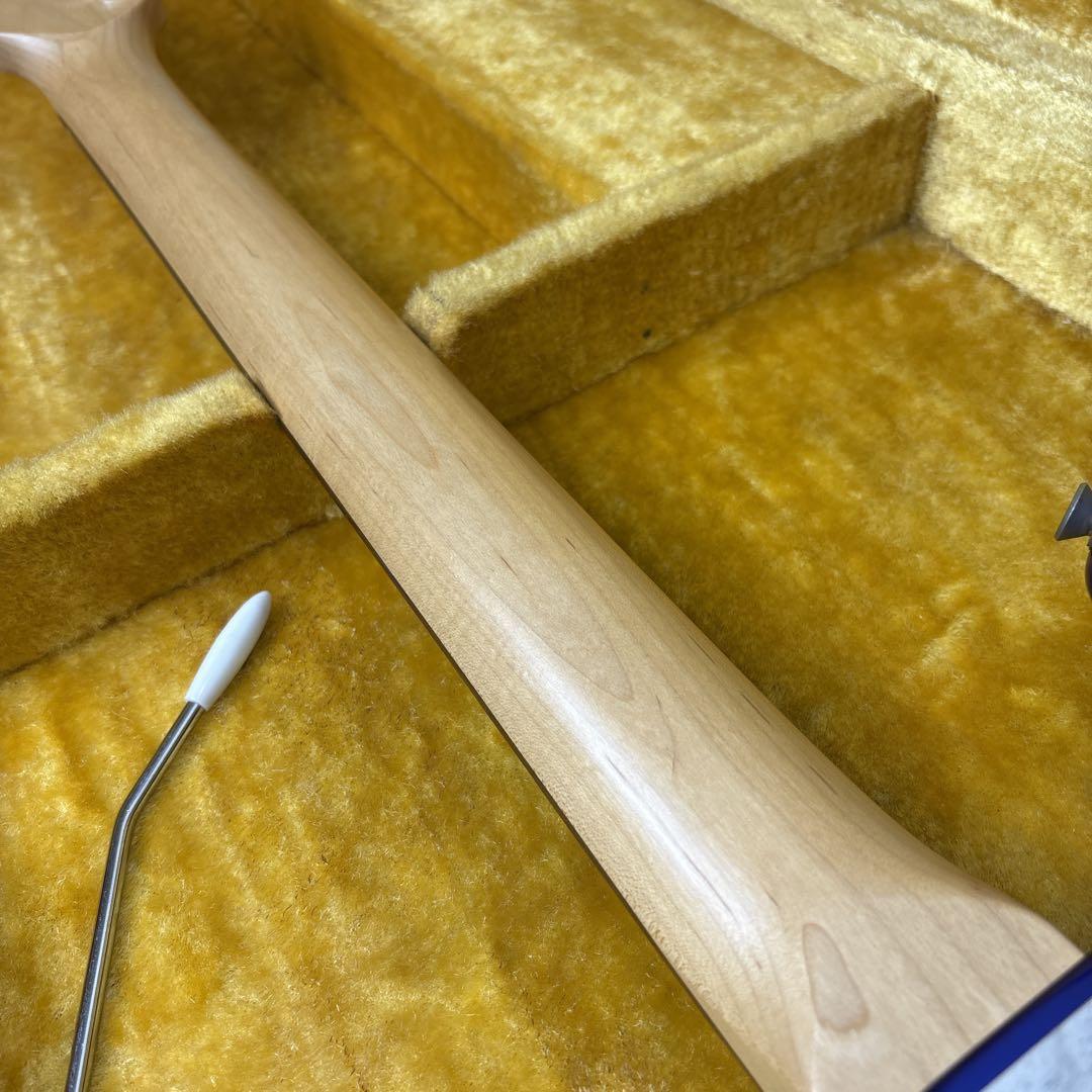 スクワイヤー　ストラトキャスター　ブルーメタリック