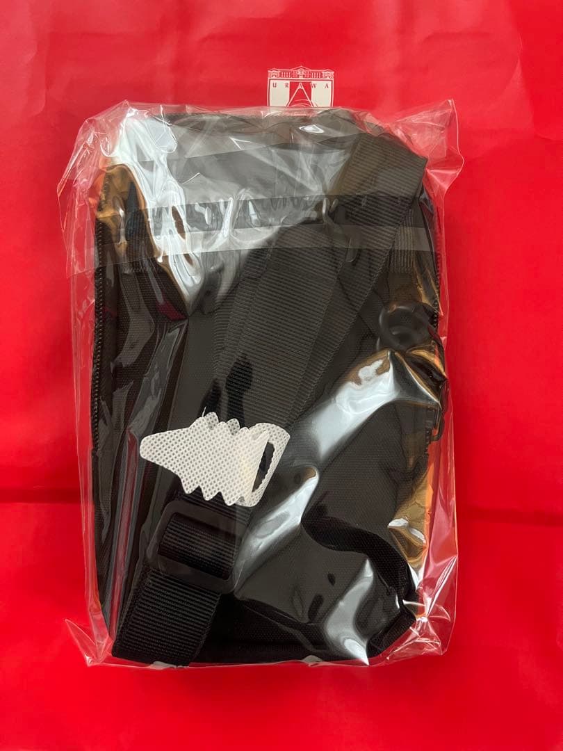 D兄さん専用　浦和レッズ　6,24 スタジアム限定クレーンゲーム　スマホポーチ