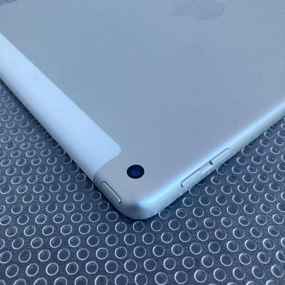 3943【早い者勝ち】美品☆電池最良好☆iPad6第6世代32GB SIMフリー