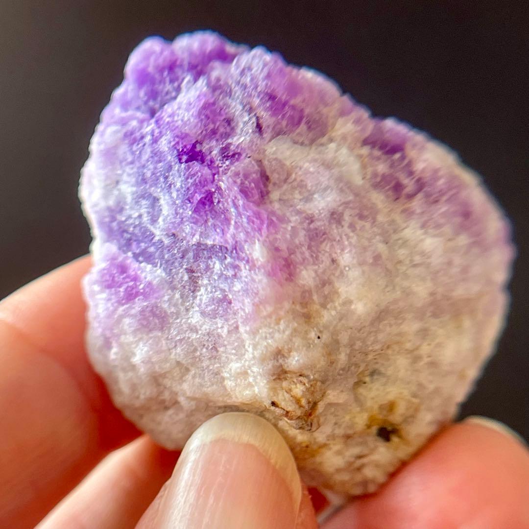 レア ハックマナイト 特大 105.45ct 未処理 蛍光 原石 天然石 鉱物