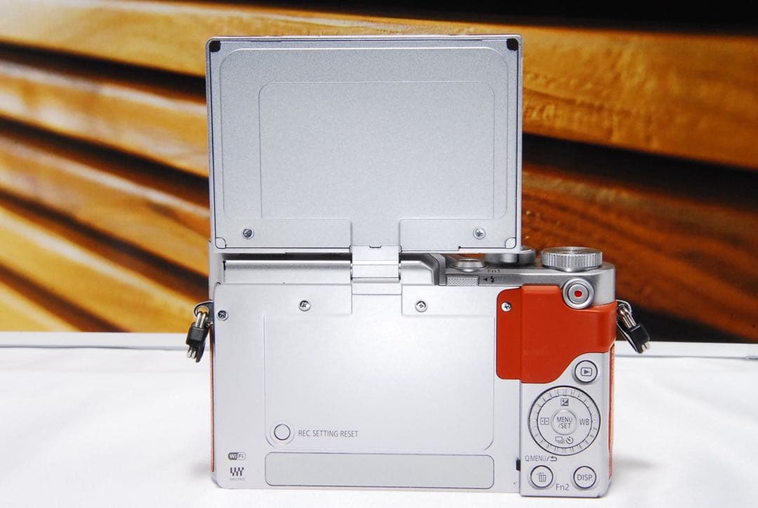 LUMIX GF9 オレンジ 4k SNS Wi-Fi チルト ミラーレス