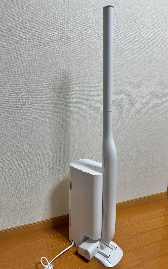 美品 Panasonic スティッククリーナー MC-NS100K 2023年製