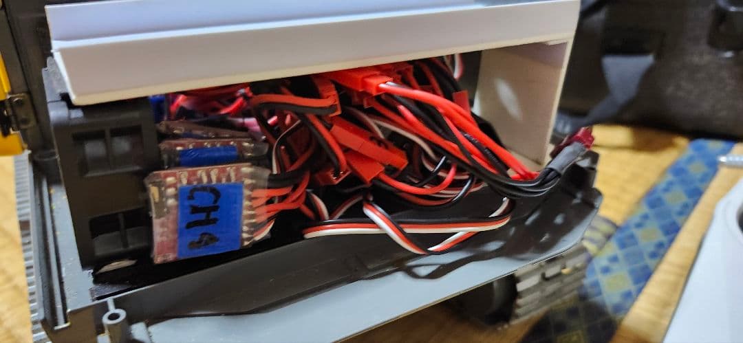 ラジコン1/14 ラジコンVOLVO ショベルカー DOUBLE　E Hobby