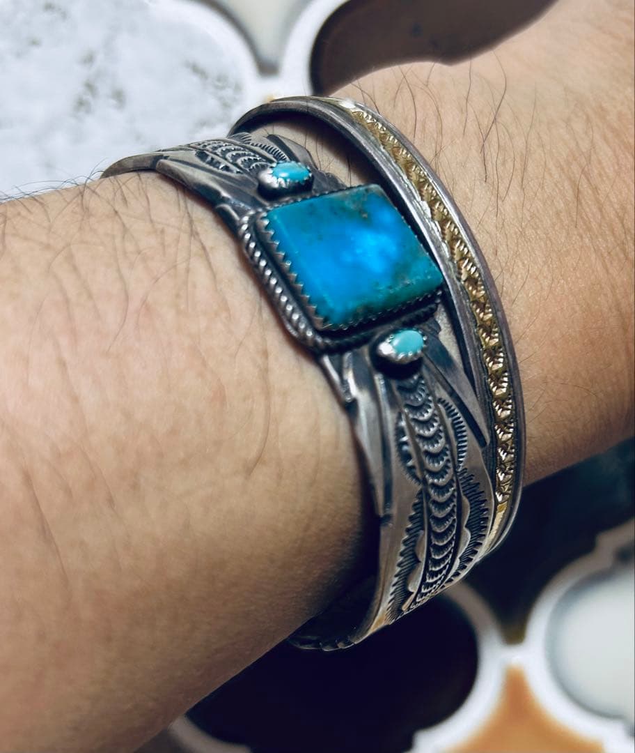 ナバホ　NAVAJO ビンテージ　バングル　シルバーブレスレット　ターコイズ