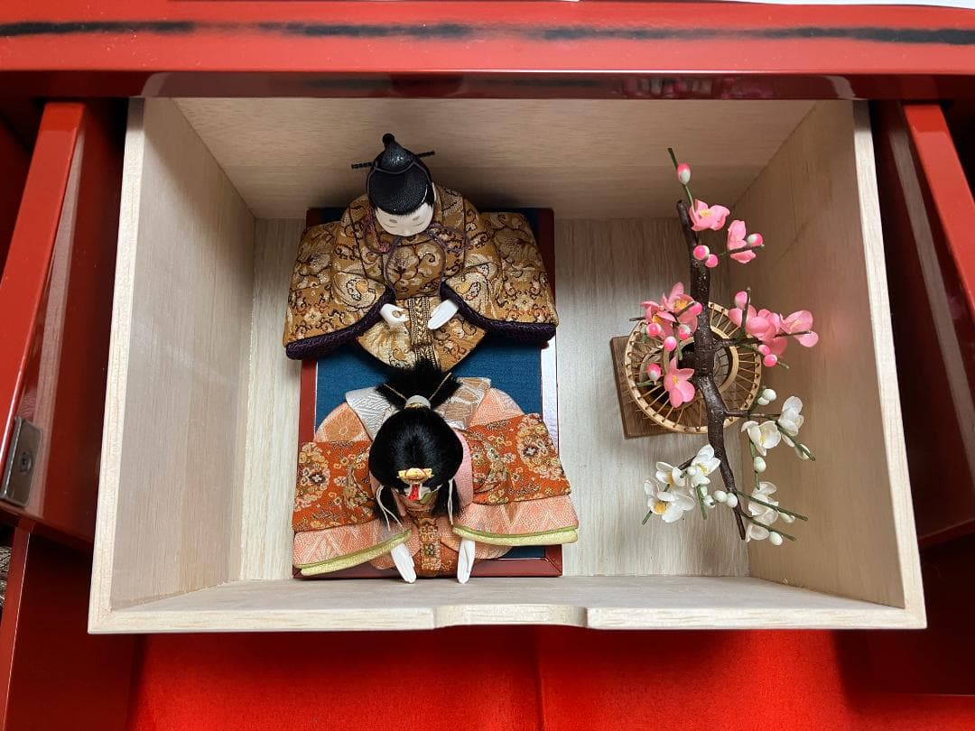 コンパクトに収納　ひな人形：やよい小箱：柿沼東光作