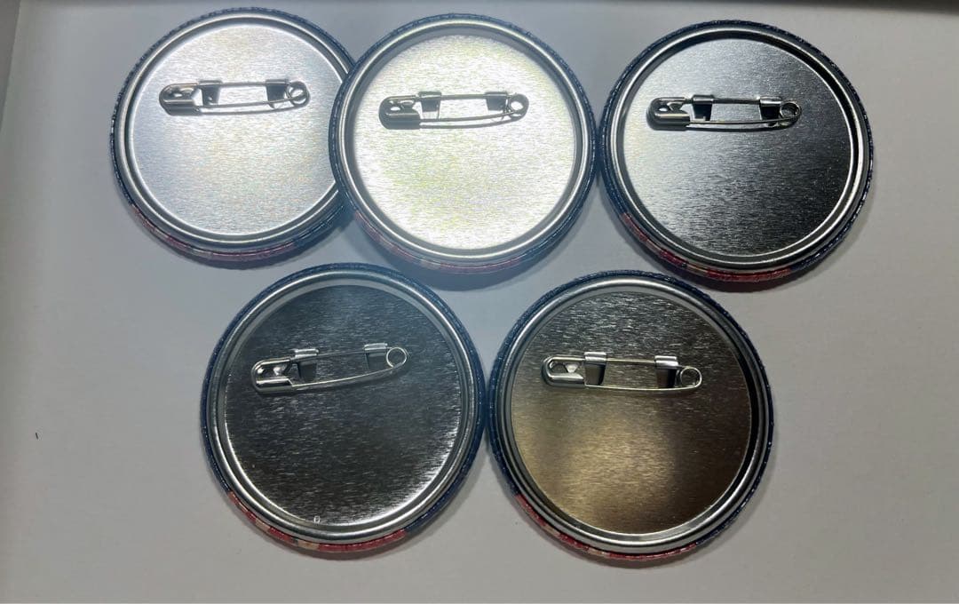 みんなでお茶会 缶バッジ 赤根葵