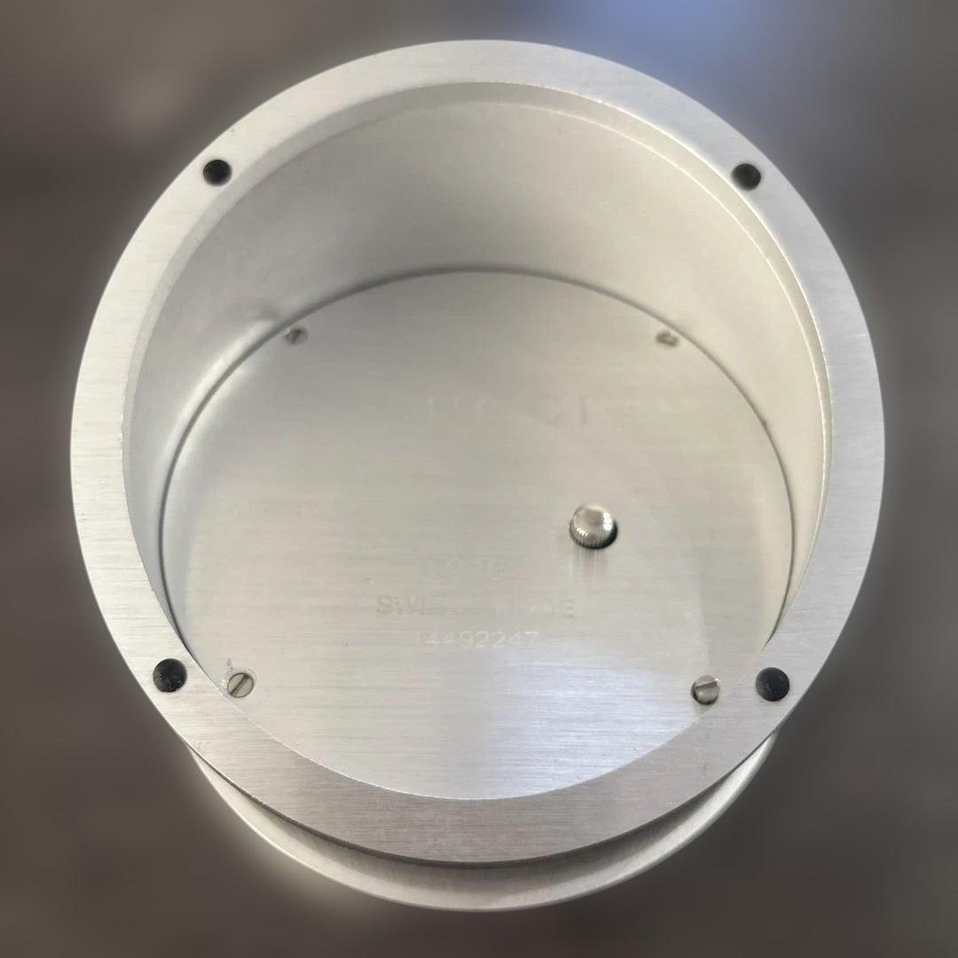 GUCCI ラウンド型置時計 210ブラック/シルバー　ジャンク品