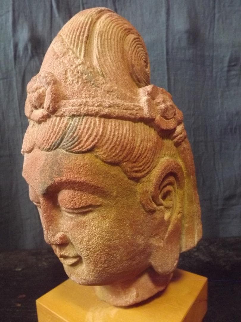 ガンダーラ石仏の仏頭　3から5世紀　発掘品　仏教美術