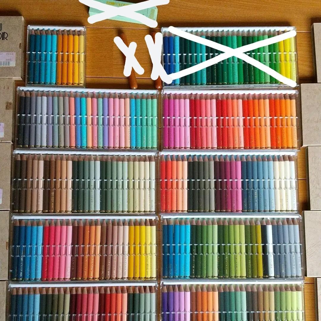 フェリシモカラーミュージアム色鉛筆500色のうち310色