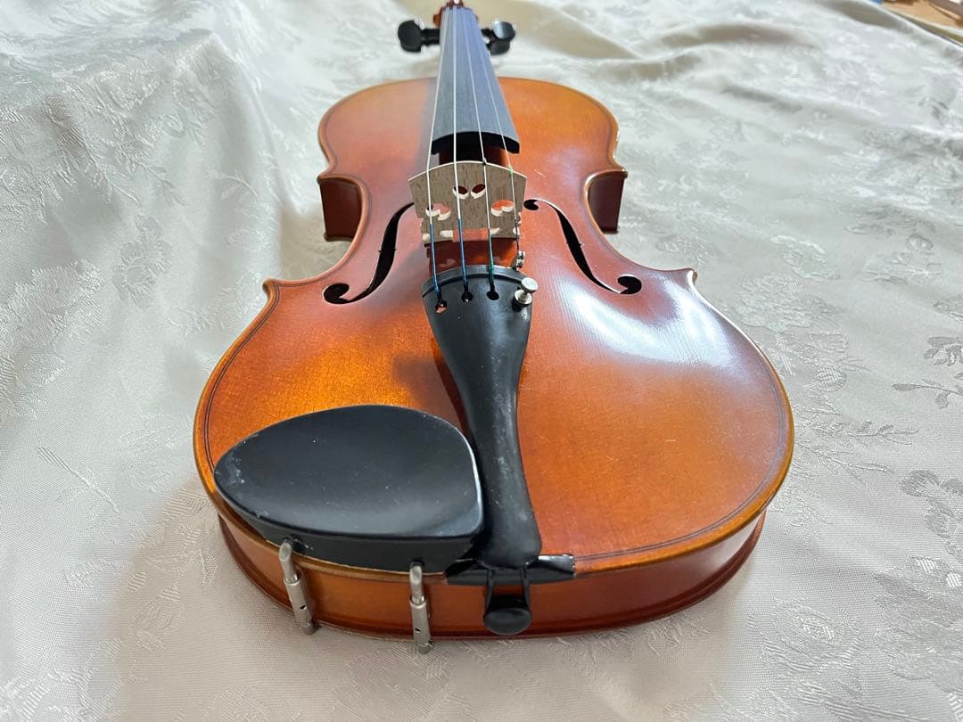 バイオリン　スズキ　SUZUKI 鈴木　楽器を守る丈夫なハードケース付き