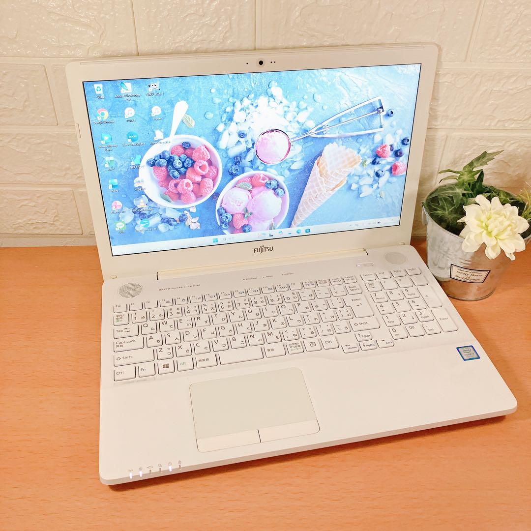 Windows11✨大容量1000GB☘️カメラ付すぐ使える富士通ノートパソコン白