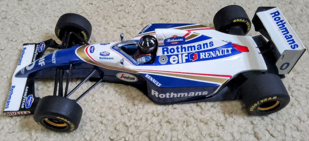 1/18 ミニチャンプス ウィリアムズ ルノー FW16 A.セナ D.ヒル