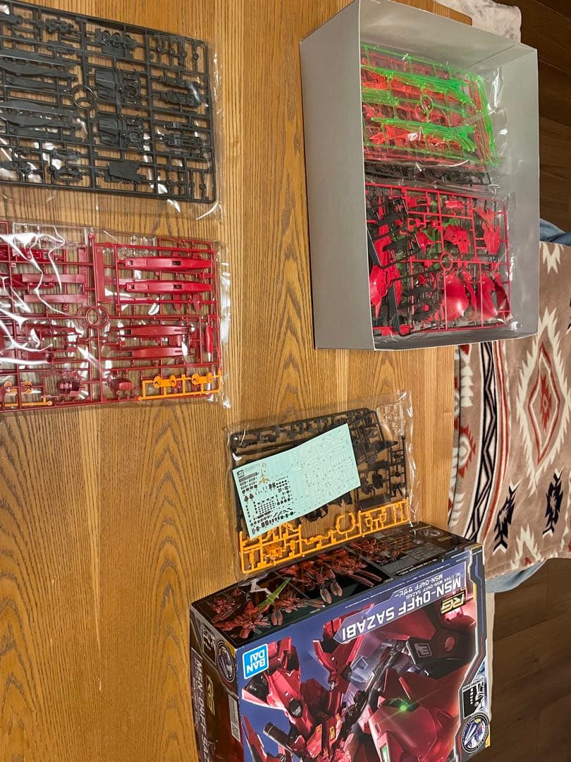 箱傷あり　RG MSN-04FF SAZABI サザビー　ガンプラ