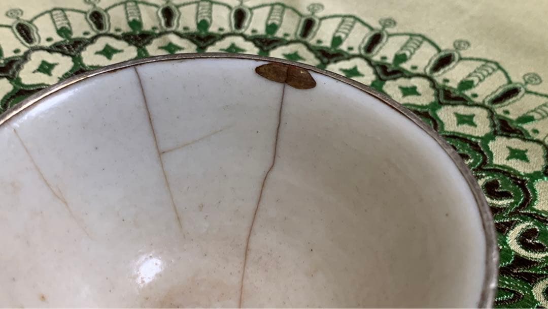 古渡　銀履輪　ビンテージ　中国明朝？薄手白地紅緑彩　猪口　茶杯　茶碗　湯呑