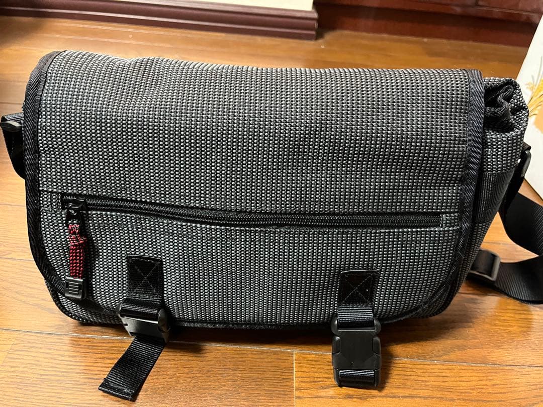 Canon EOS Kiss X9 デジタル一眼レフ