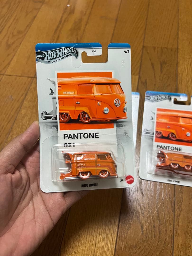 Hot Wheels Kool Kombi PANTONE 3個セット
