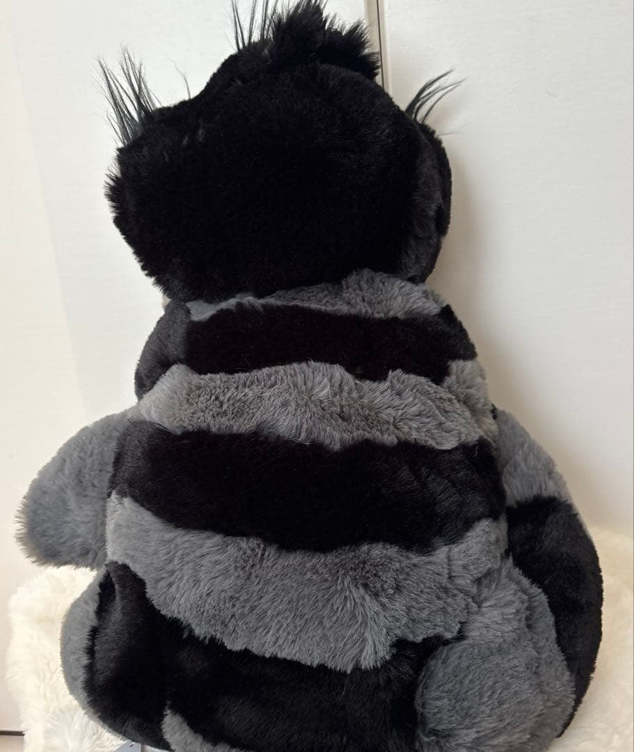 ディズニーストア チェシャ猫 ぬいぐるみ 蓄光 ブラック