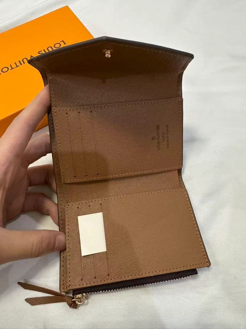 【付属品完備】極美品 三つ折り財布