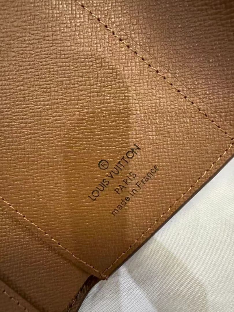 【付属品完備】極美品 三つ折り財布