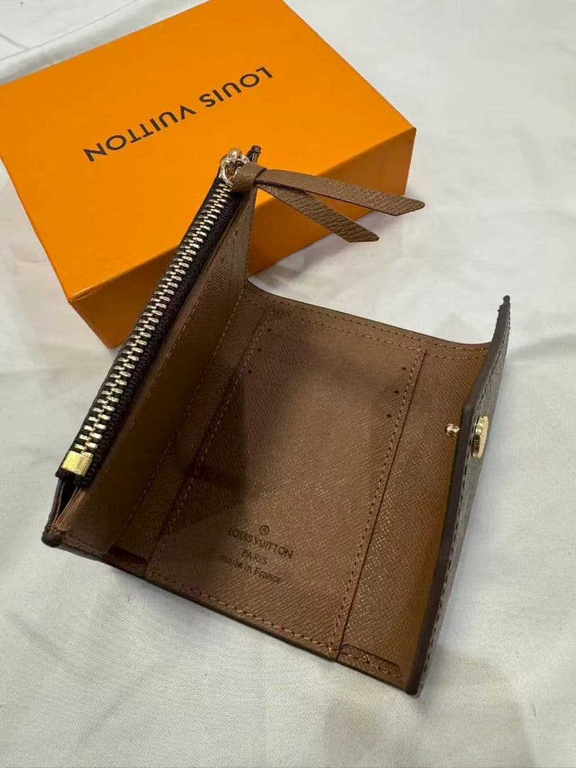 【付属品完備】極美品 三つ折り財布