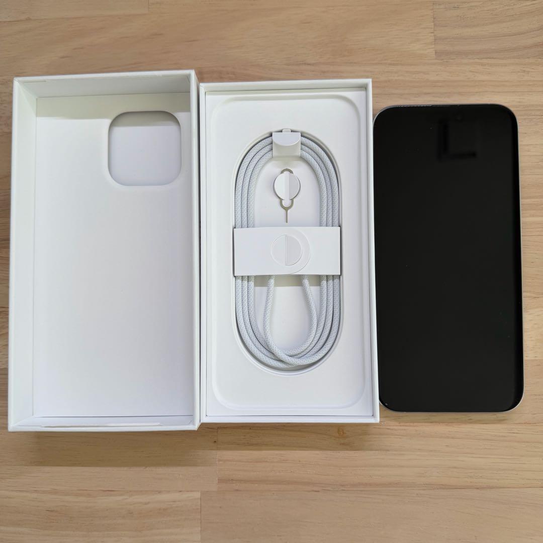 iPhone16 Pro Max ホワイトチタニウム256GB SIMフリー