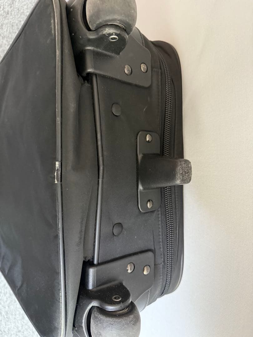 さ*た様 【正規品】プラダ PRADA キャリーケース 黒 ラスト一個