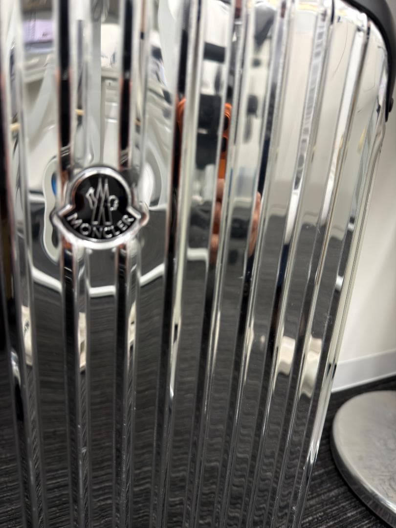 RIMOWA×MONCLER 限定発売キャリーケース 機内持ち込み可能