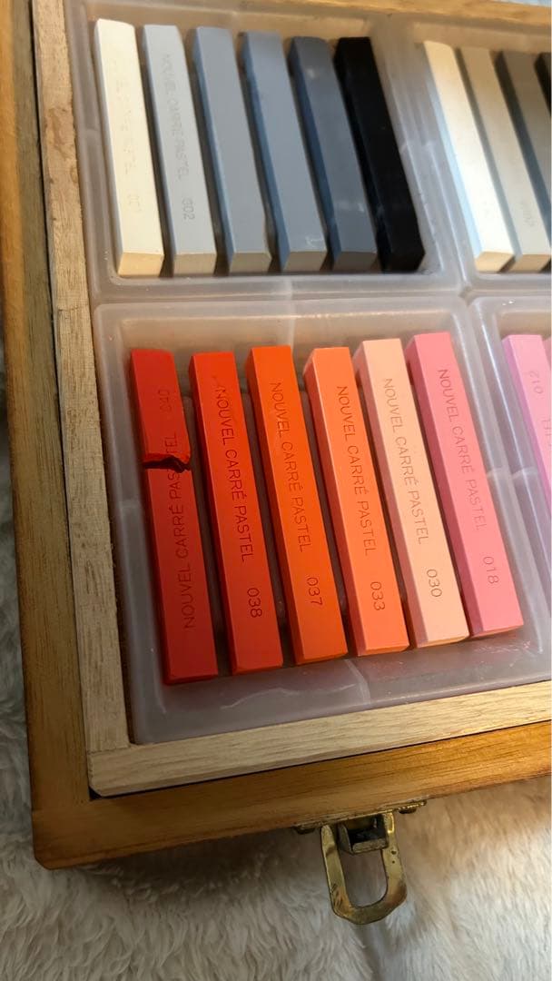 【即購入可】NOUVEL CARRE PASTEL 96色 木箱