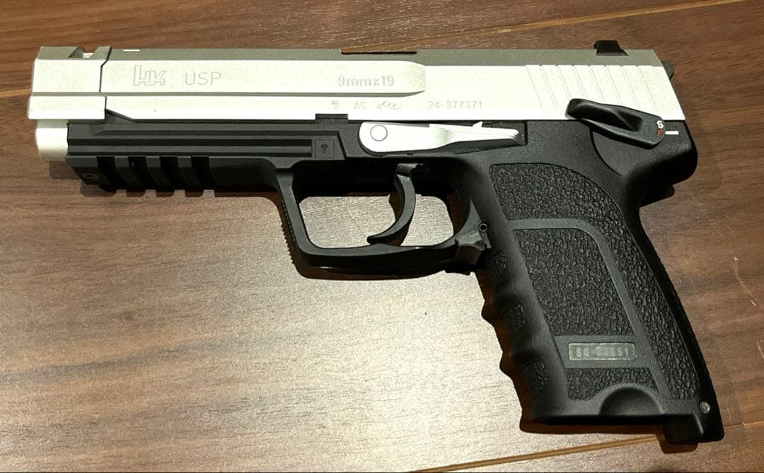 東京マルイ　SG-09R & センチネルナイン　バイオハザードコラボモデル