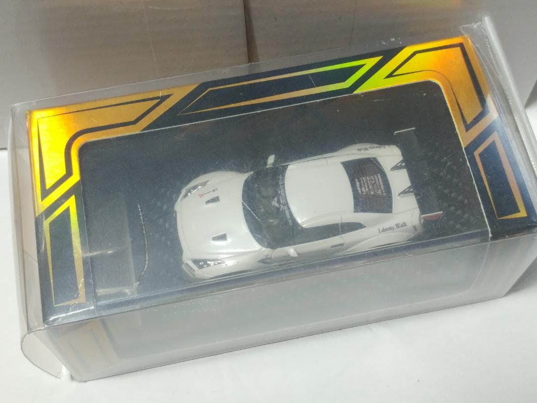 404 YMモデル 1/64 日産 GT-R R35 LBWK ホワイト