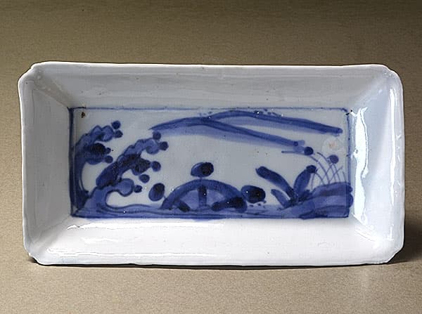 古伊万里染付 山水に水車文 長型皿