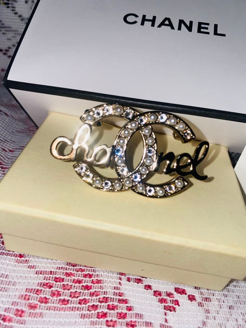 コ*G様 CHANEL ブローチ
