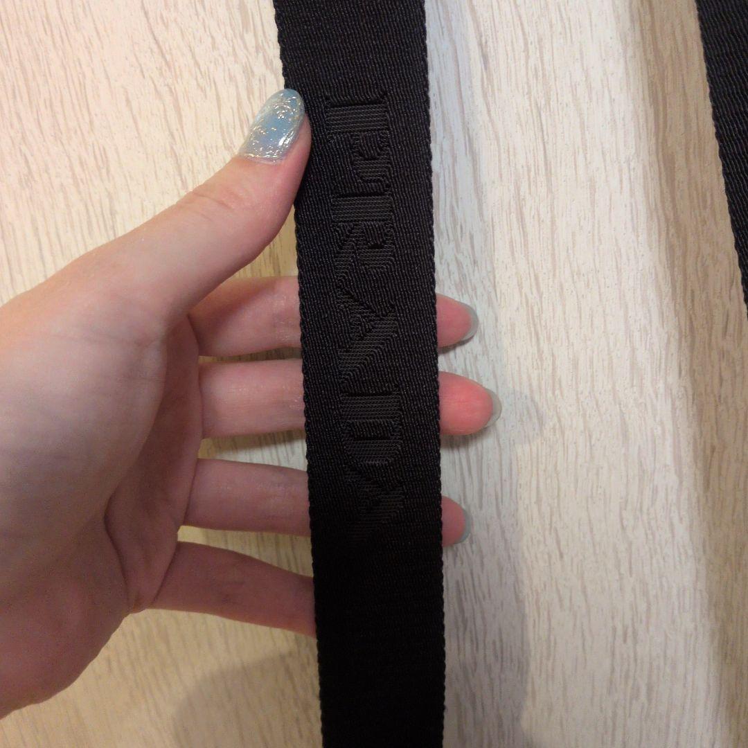 こここ　美品　プラダ　フォンケース