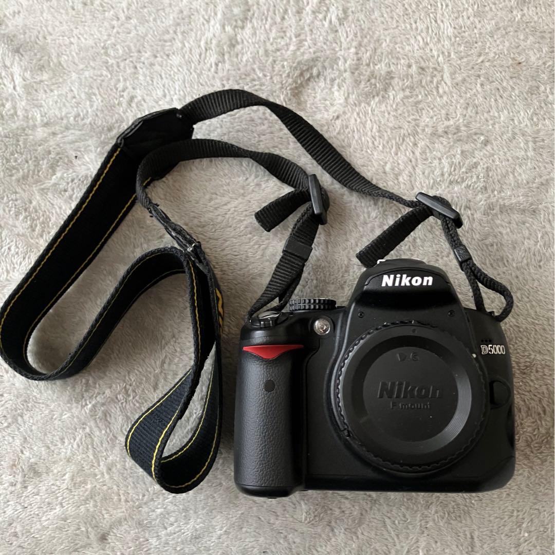 Nikon D5000 セット売りのみ　バラ売り不可　月末まで出品