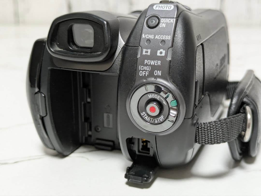 ② SONY　HDR-SR12