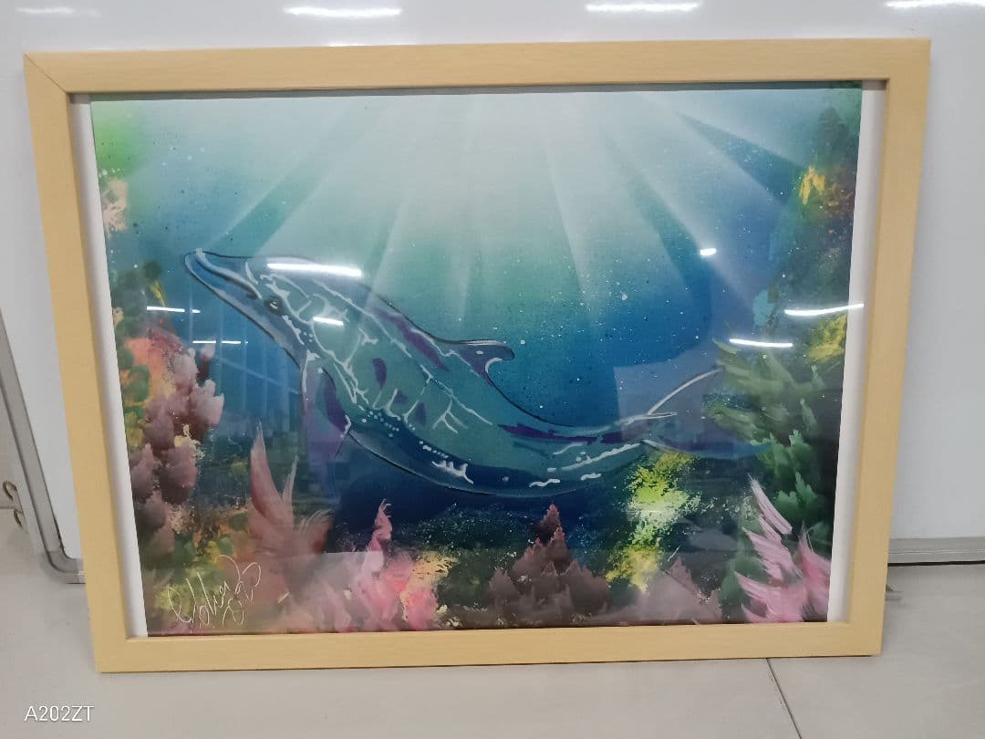 水中のイルカのスプレーアート