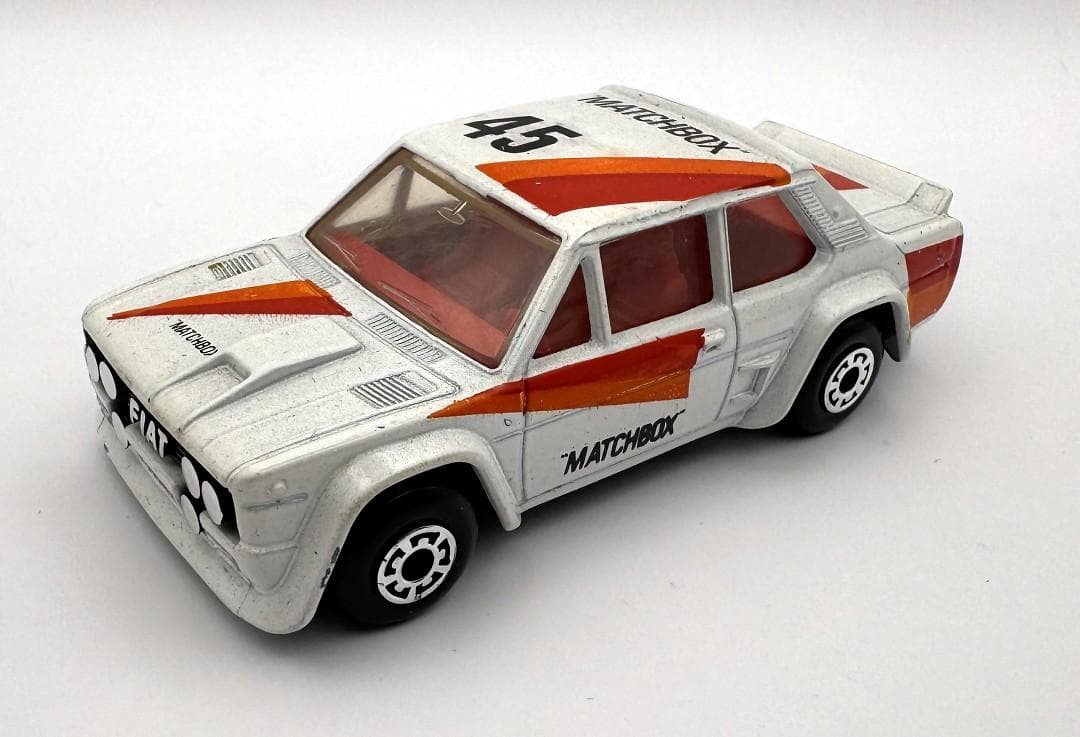 マッチボックス ミニカー フィアット アバルト 131 ラリー 箱付