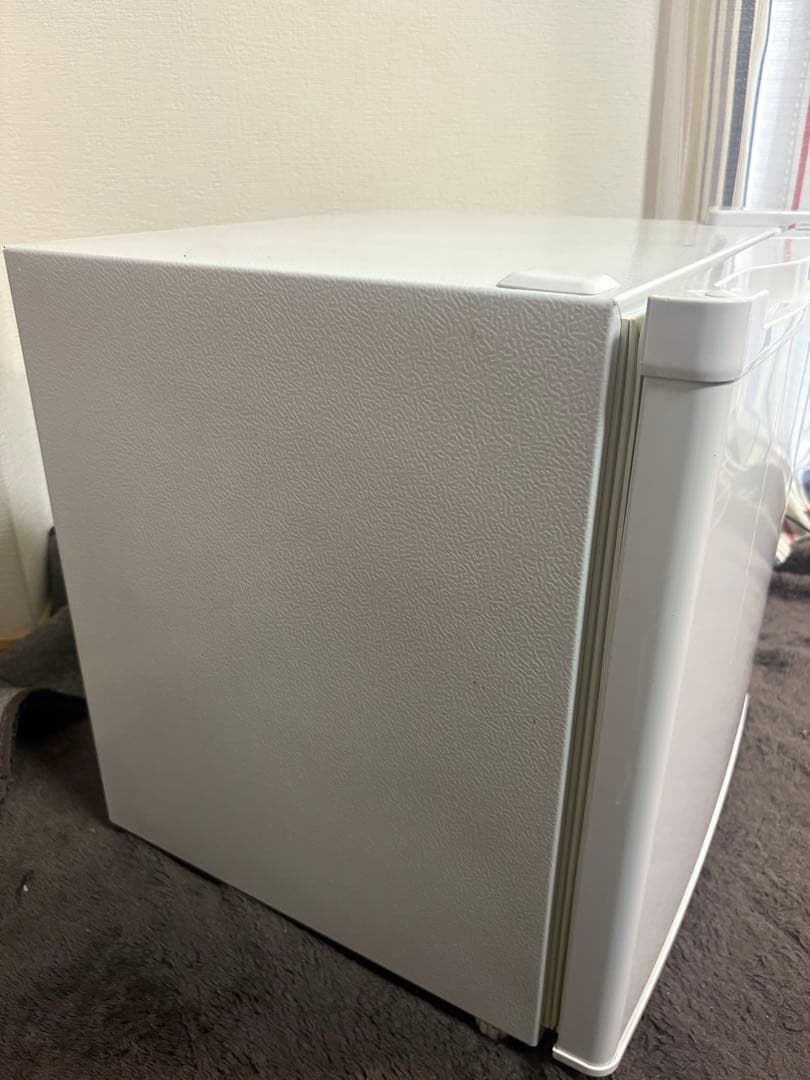 小型冷凍庫　MAXZEN JF032ML01ＷＨ　32L 2020年製