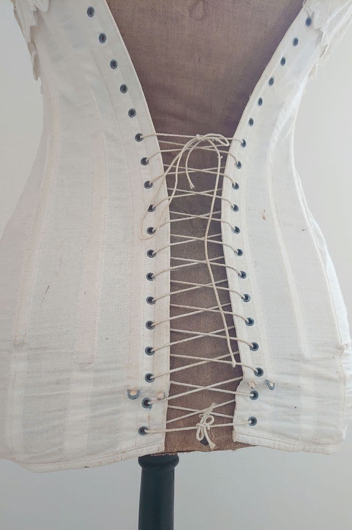 フレンチアンティーク　ブラックトルソー・コルセット