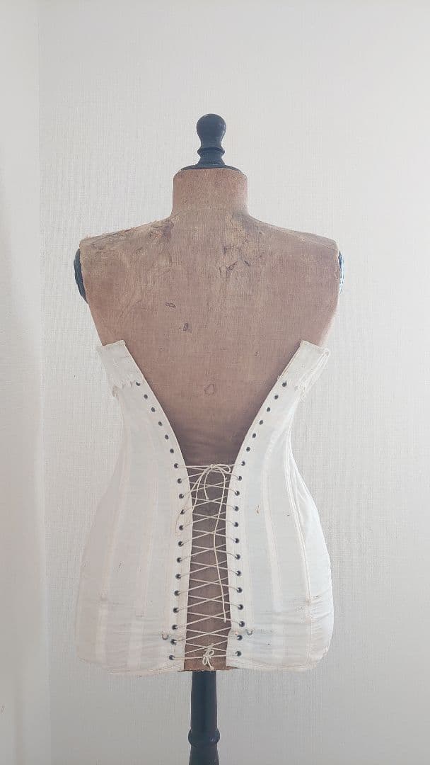 フレンチアンティーク　ブラックトルソー・コルセット