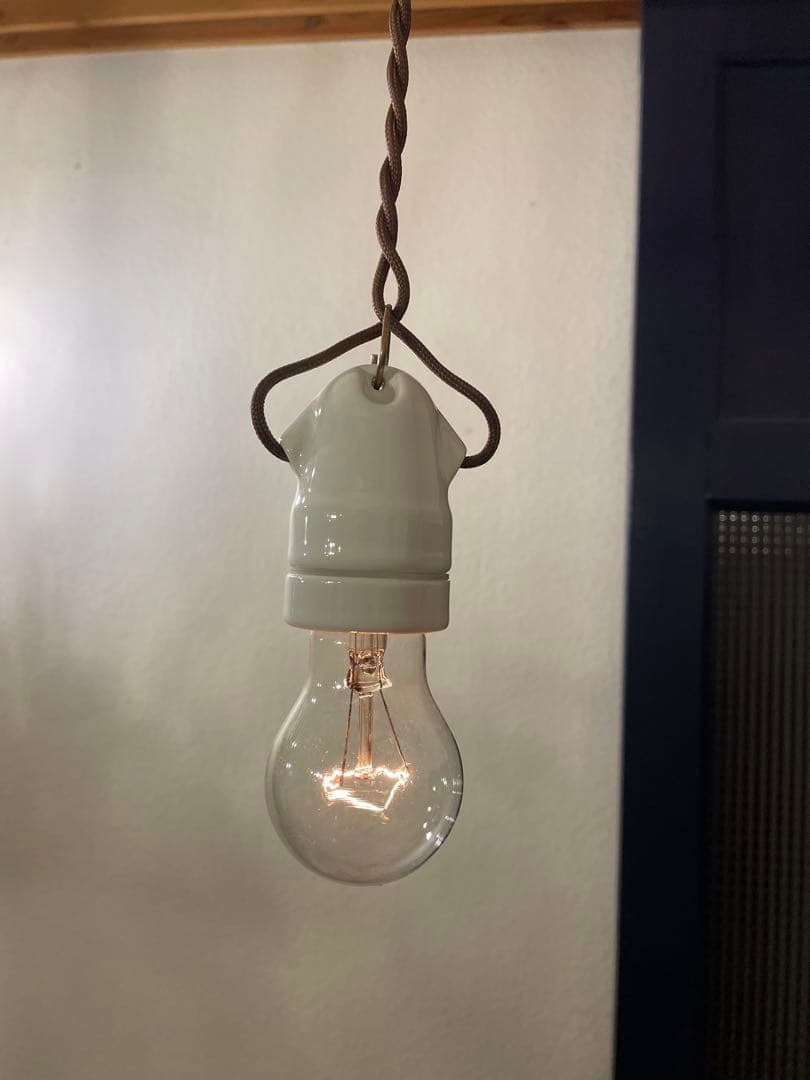 リーフ様　E26 陶器ソケットx2 ペンダントランプ　アンティーク