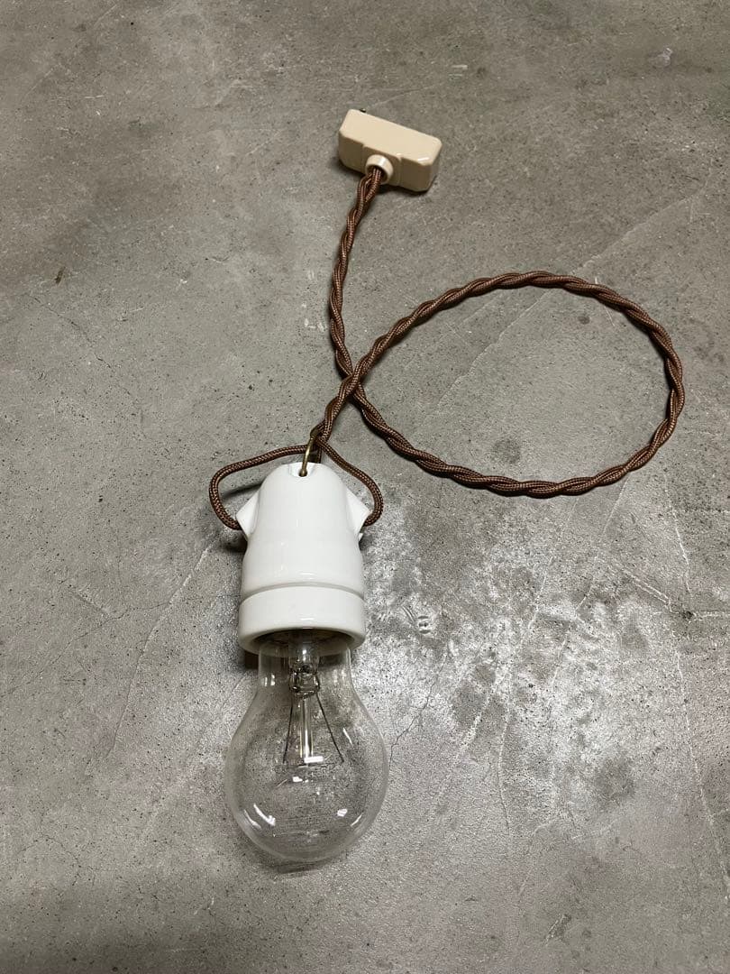 リーフ様　E26 陶器ソケットx2 ペンダントランプ　アンティーク