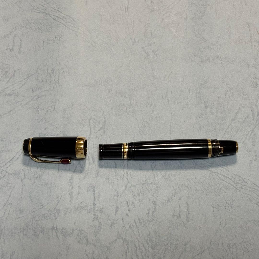 週末特価　Mont Blanc ボエム　万年筆　ペン先１４Ｋ