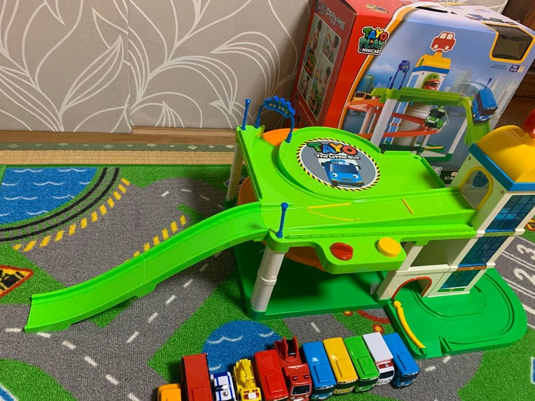 Tayo Play ミニカーセット スロープ付き　タヨバス