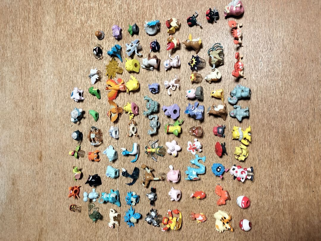 【時間と共に値下げ】希少　ポケモン　キャップ　ミニフィギュア 　セット　レア