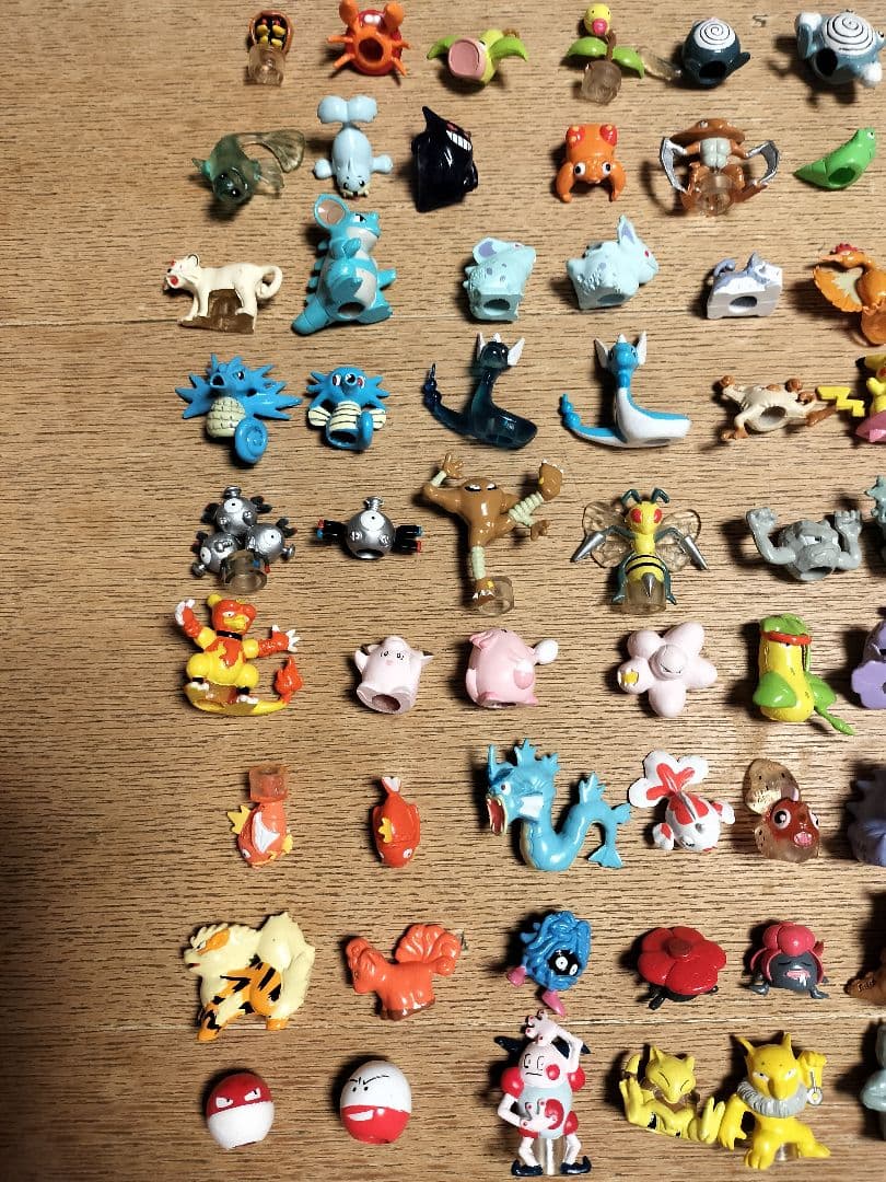 【時間と共に値下げ】希少　ポケモン　キャップ　ミニフィギュア 　セット　レア